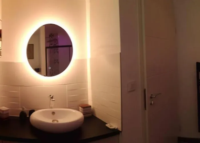 De Charme : A La Volette