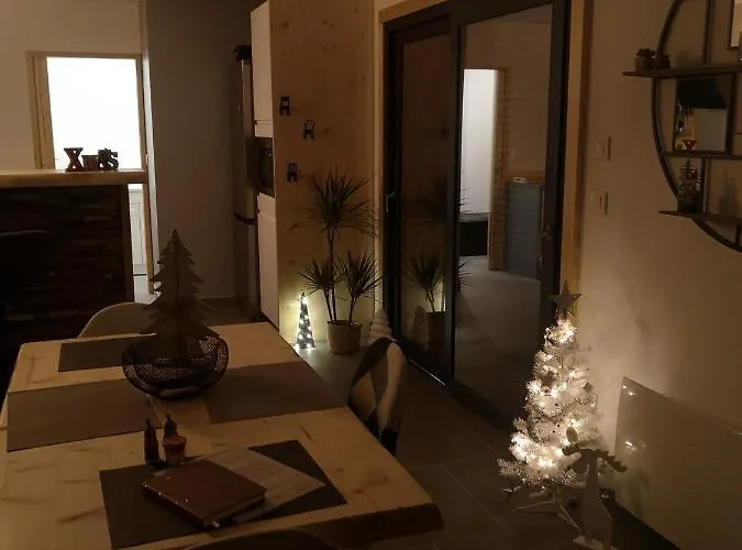 De Charme : A La Volette *